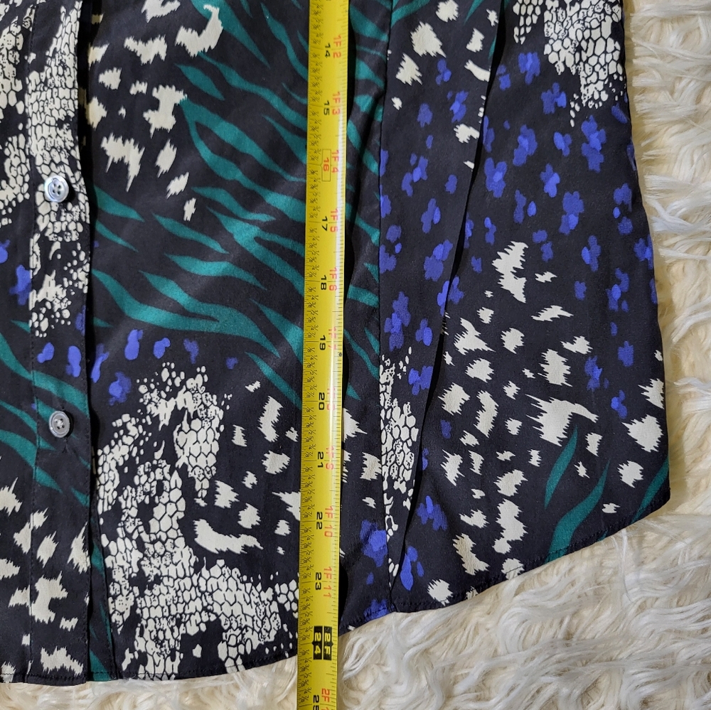 Veronica Beard Stretch Silk Blouse Buckley Black, Green and Blue Animal Print 8 - Picture 10 of 16